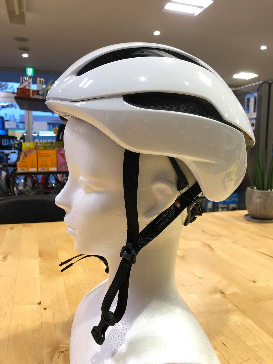 初めてのスポーツバイク 正しいヘルメットの被り方 ニュース トピックス 岡山県 香川県下最大級のスポーツ自転車店 Wave Bikes