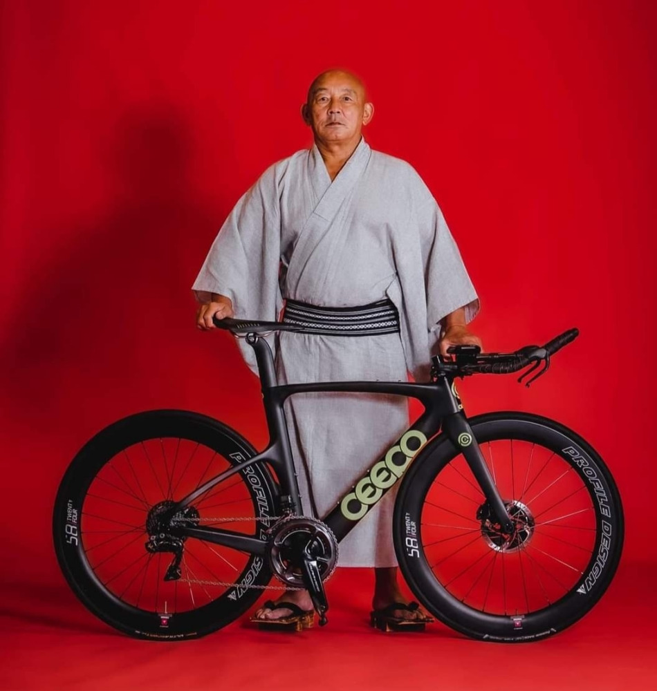 自転車 XLEAT 【在庫限り】クロスバイク 700c シマノ製 21段変速 ライト